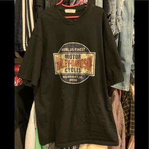 Oversized black Harley Davidson t-shirt!